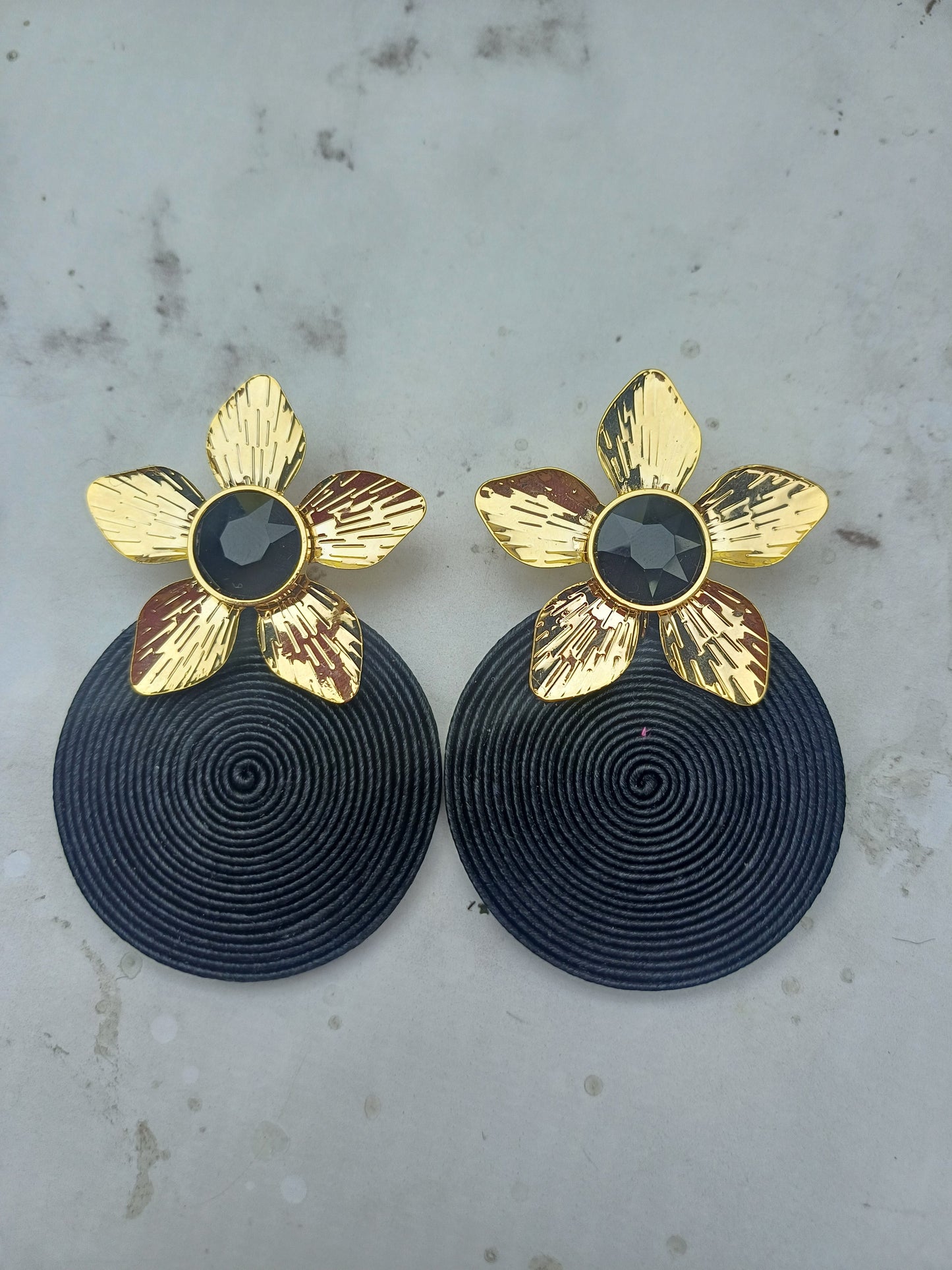 Arete Soutache flor cristal