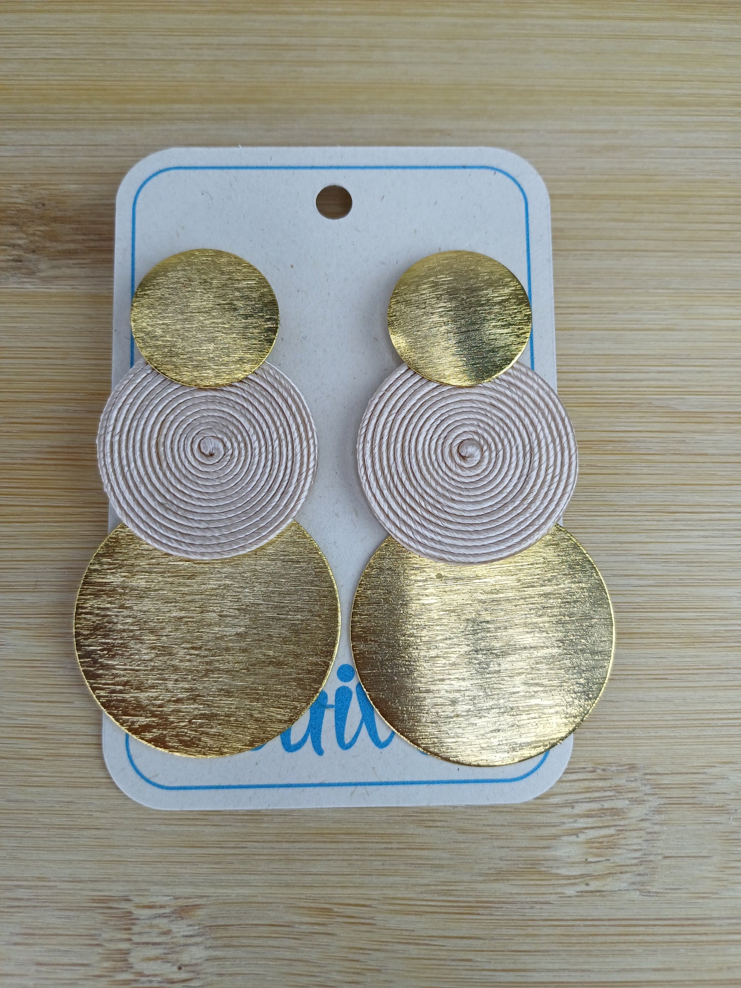 Maxi Arete en bronce con soutache