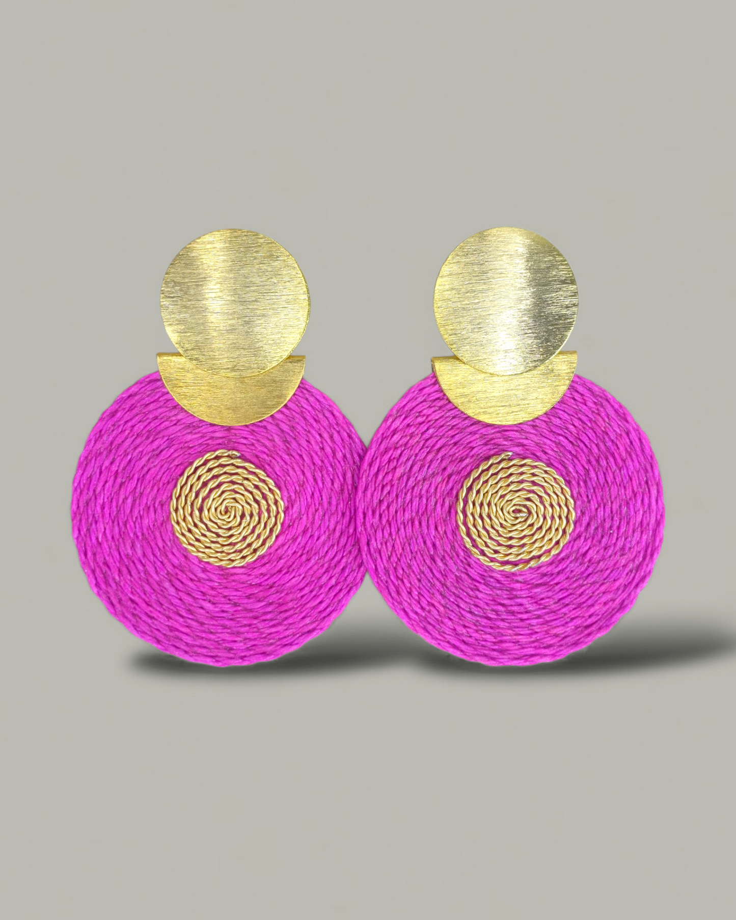Maxi Arete en base color con Alambrismo
