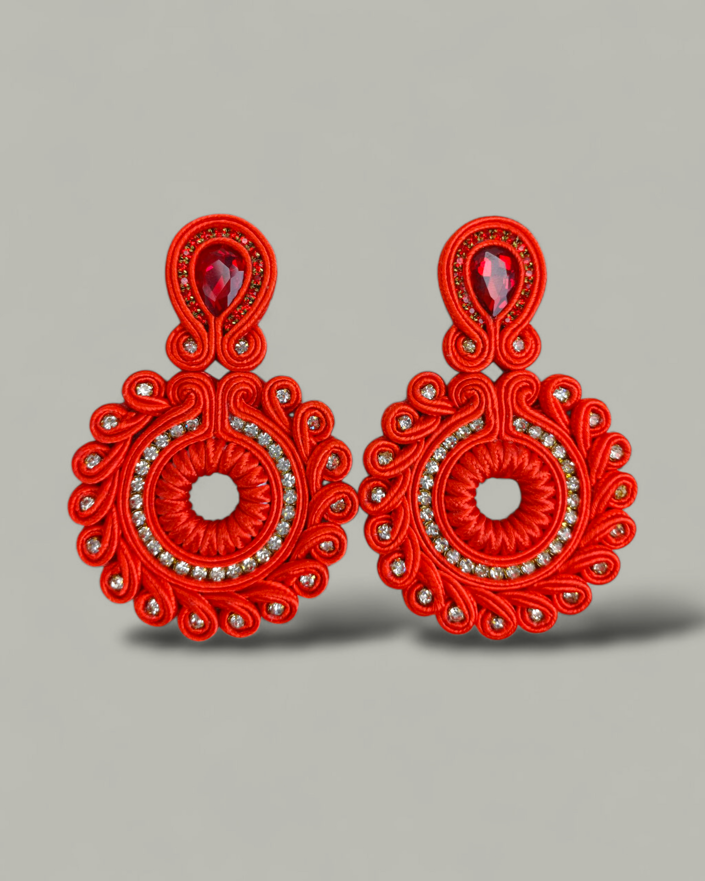 Maxi Arete En soutache cristales