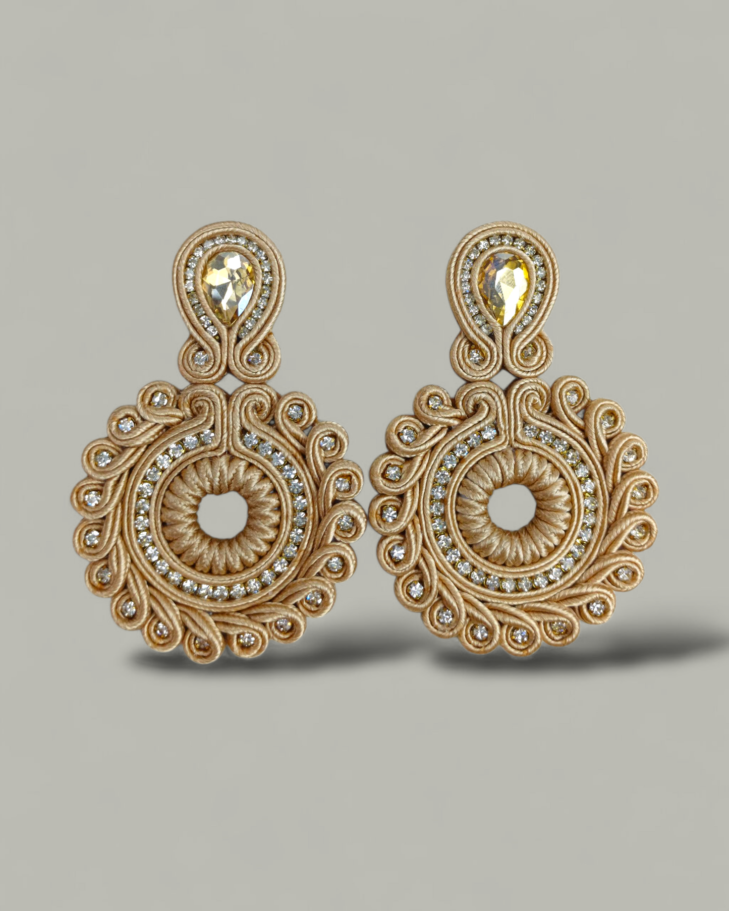 Maxi Arete En soutache cristales