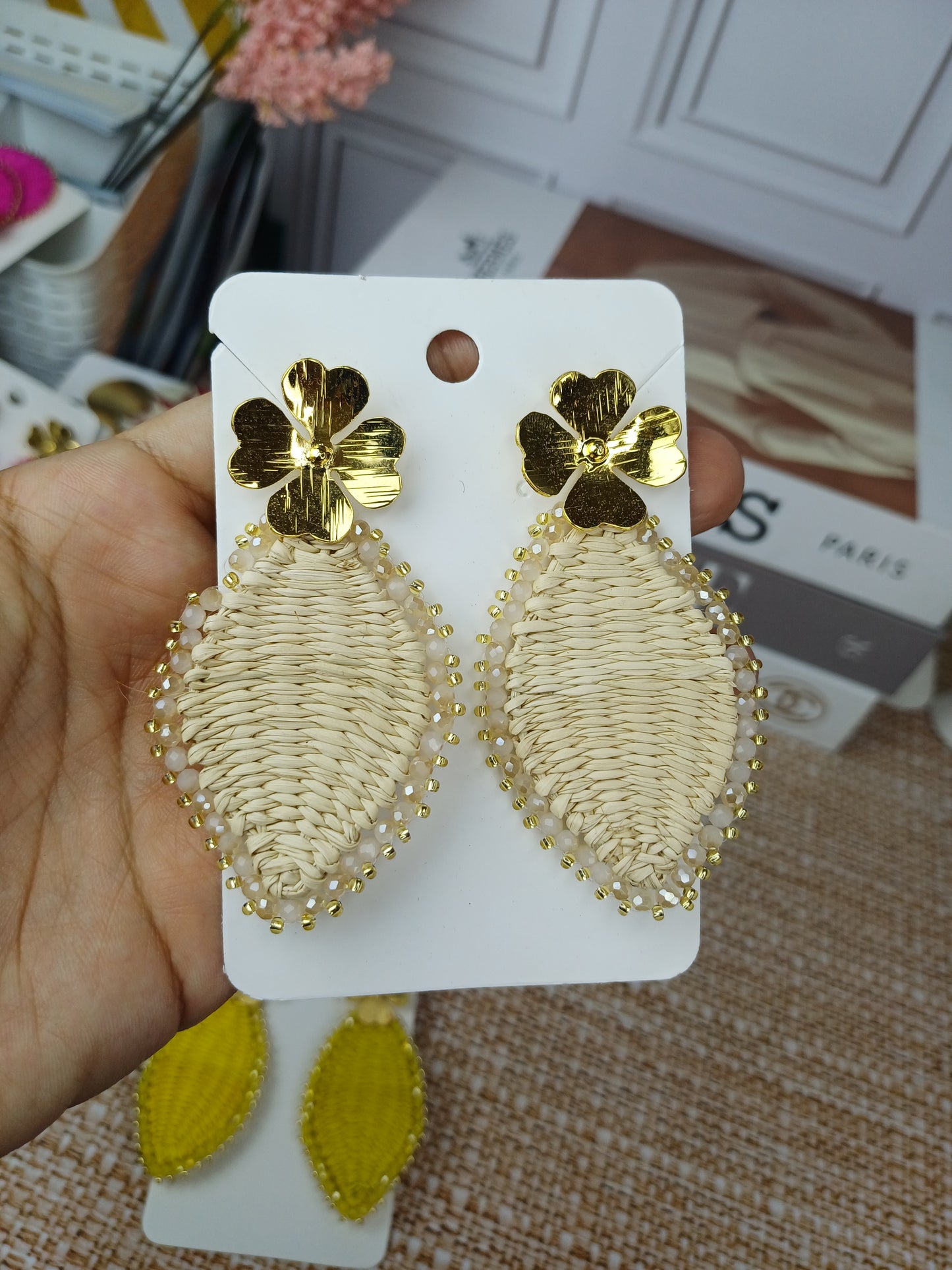 Arete Hoja en Palma de Iraca