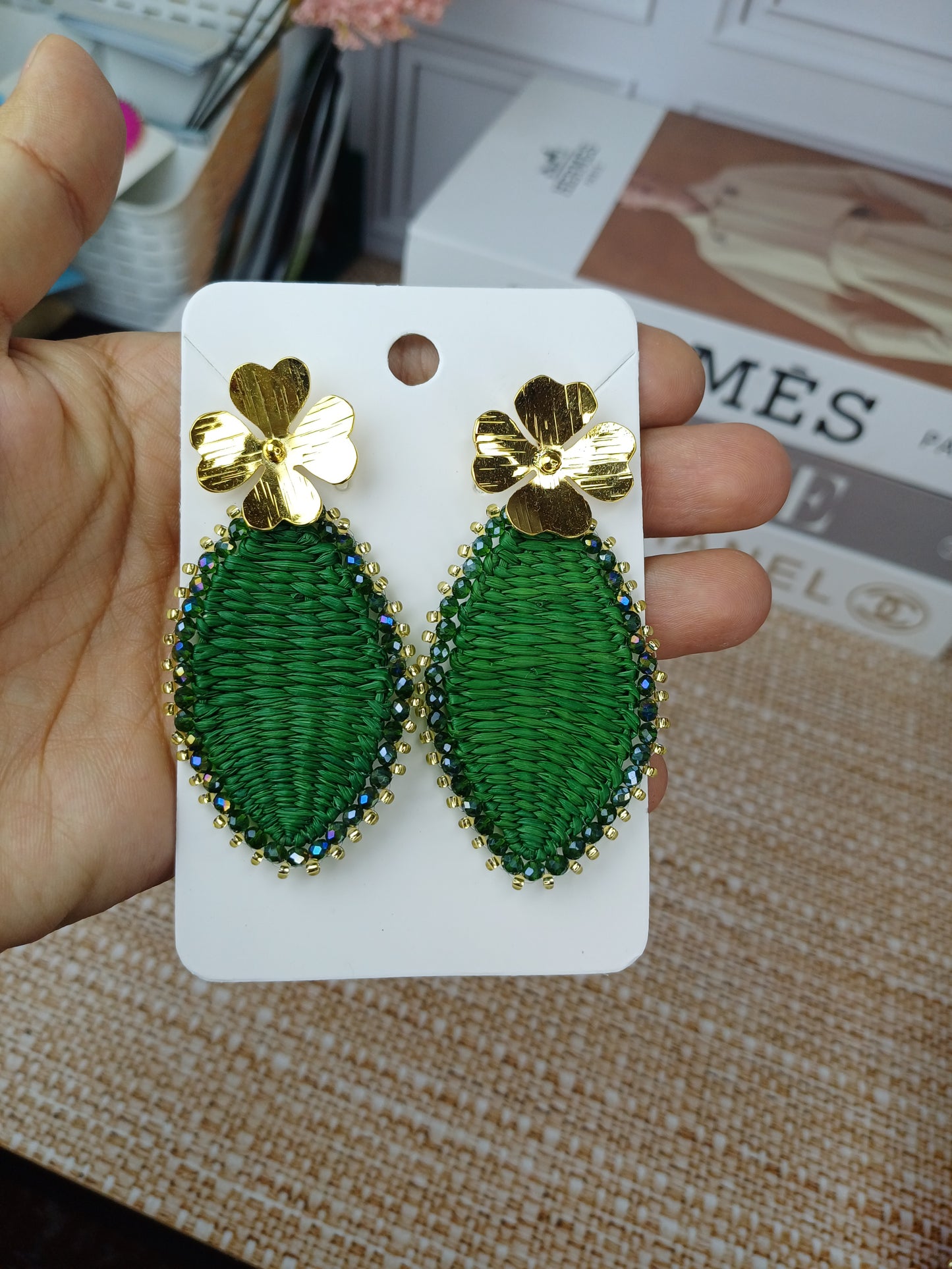 Arete Hoja en Palma de Iraca